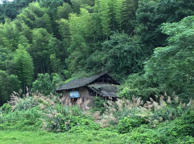 中国十大鬼村排行，中国十大鬼村 未公开