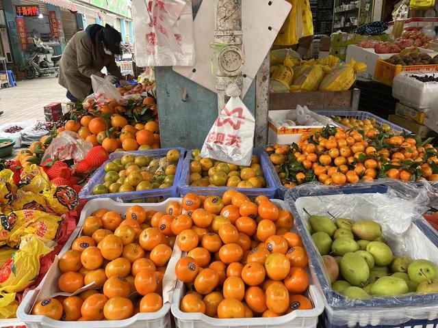 菜市场有个店面,可不知道要做什么,菜场不知道买什么菜