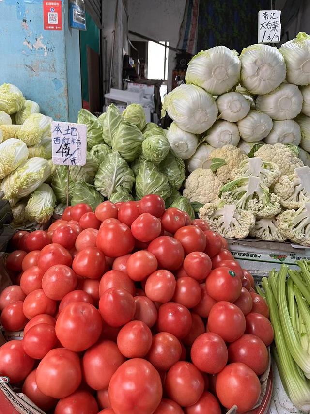 菜市场有个店面,可不知道要做什么,菜场不知道买什么菜