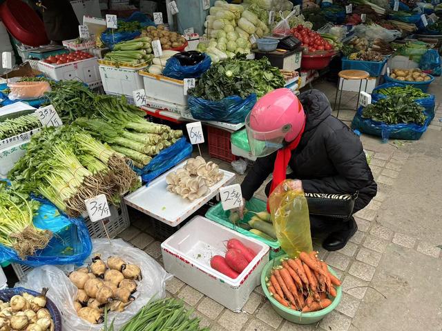 菜市场有个店面,可不知道要做什么,菜场不知道买什么菜