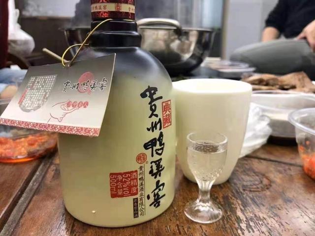 个人开烟酒店的真实经历怎么写范文，个人开烟酒店的真实经历怎么写啊