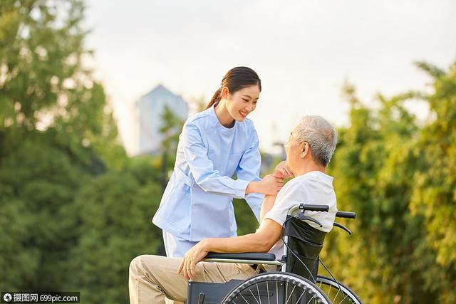 我怀了女婿的孩子不想打掉,怀了儿子的孩子快生了老公不知道