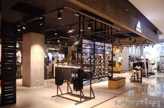 名品服装折扣店加盟电话多少，名品服装折扣店怎么样